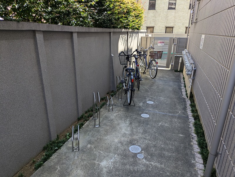 グランマーレ西荻 駐車場