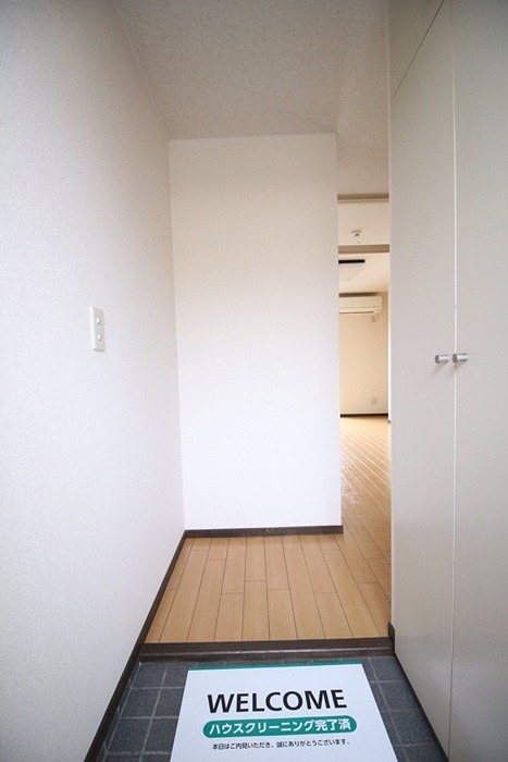 ベルナ高見 玄関
