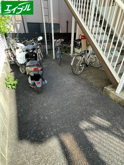 パナハイツ中川 駐車場