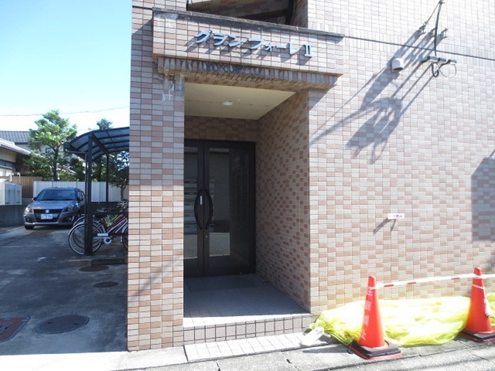 グランフォーレ Ⅱ エントランス