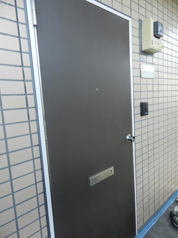 エイトビル 玄関
