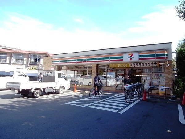 グレイセフル経堂 コンビニ