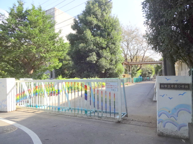 ラ メゾン 小学校
