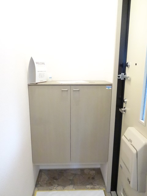 クレール新柏 玄関