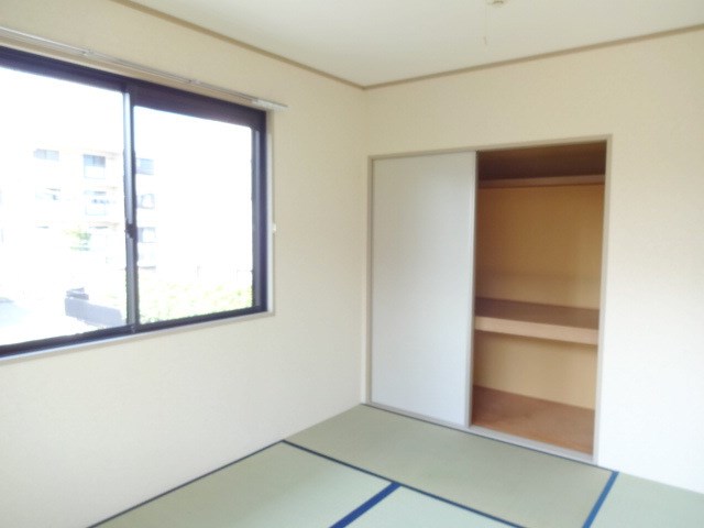クレール新柏 収納