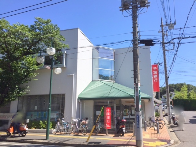カーサ・マジェスティ 銀行