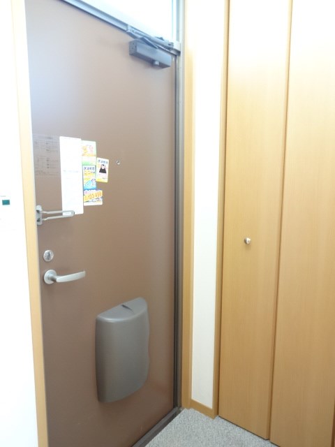 グリーンルーフ 玄関