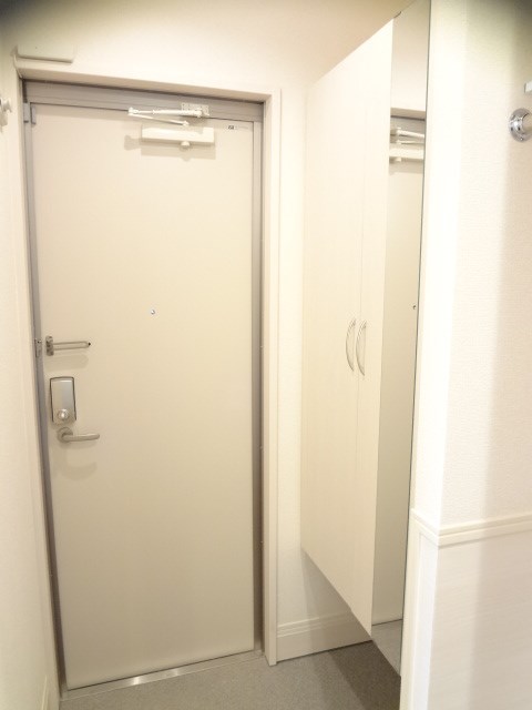 グランドゥール高柳A 玄関