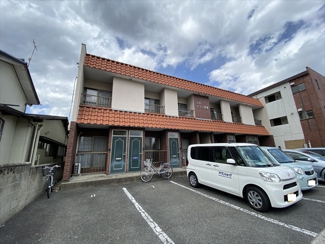 プチメゾン若里 外観