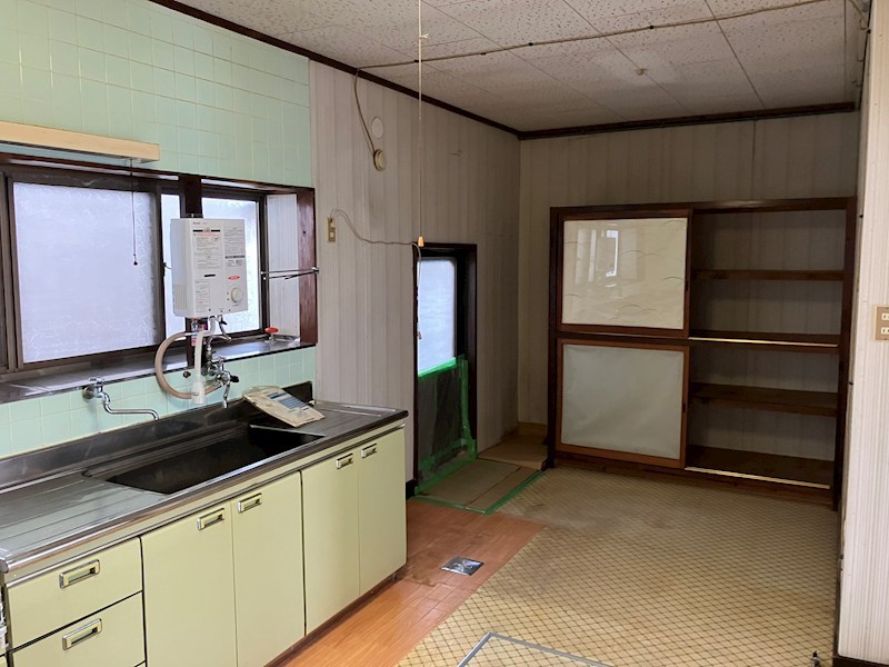 秋田県秋田市新屋元町 リビング