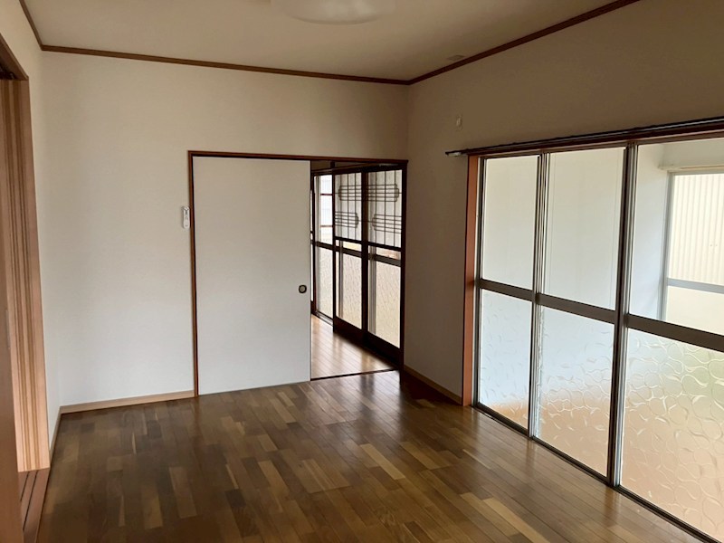 泉東町貸家 リビング