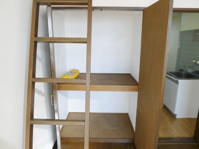 ガウディ6 収納