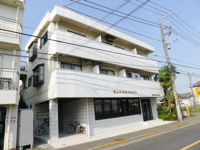 髙山木材本社ビル エントランス
