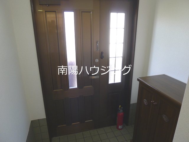 ハウス2 玄関