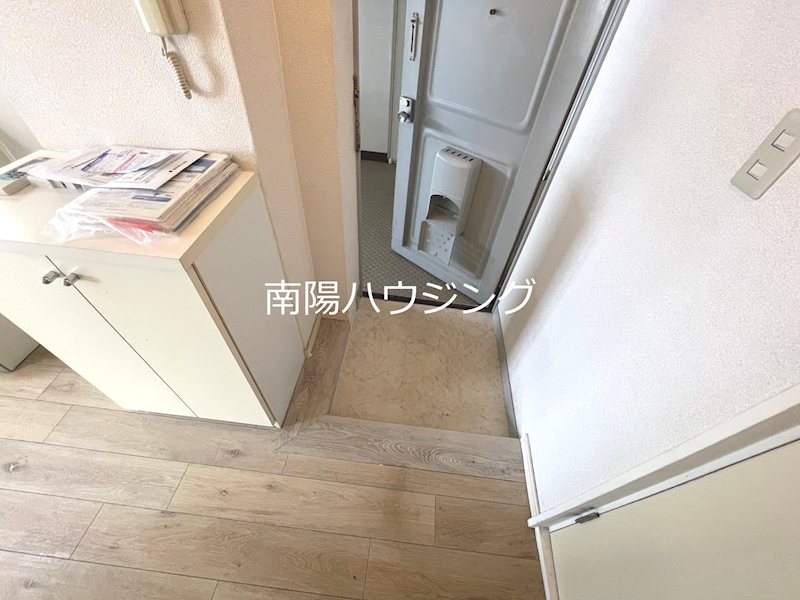 東京都杉並区上高井戸１丁目5-17 玄関