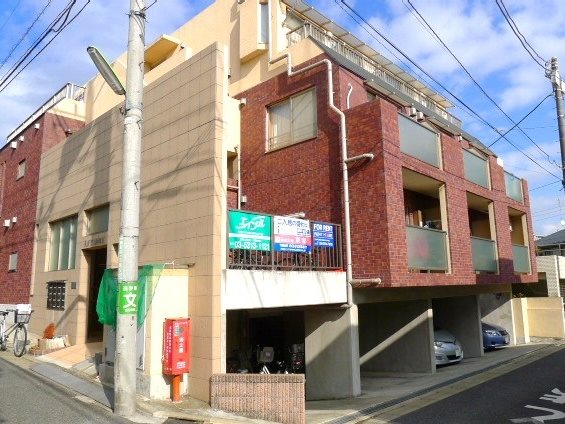 アステラス烏山 外観