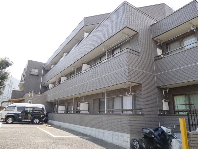 プレズントハイツ麻生２号館 駐車場