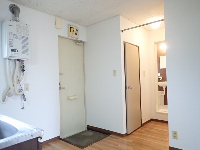 ガーデン若葉 玄関