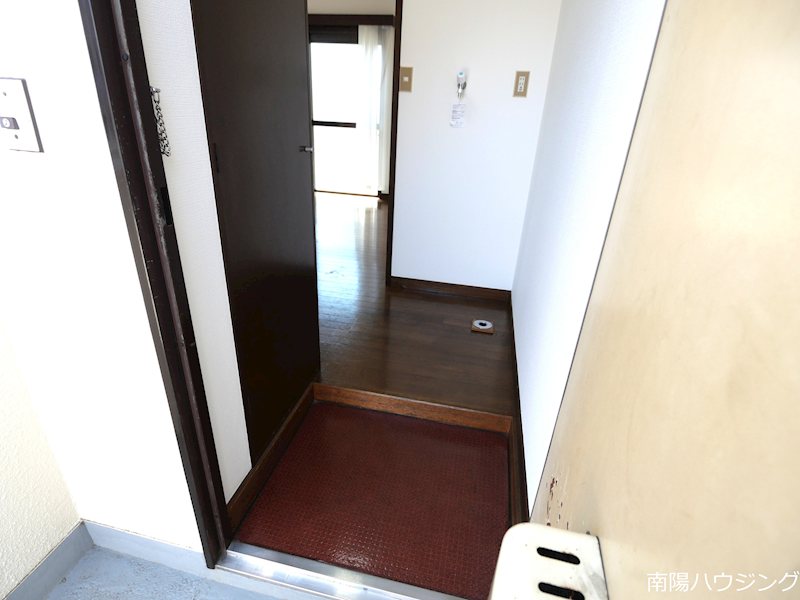 ゴールドファイブ成城 玄関