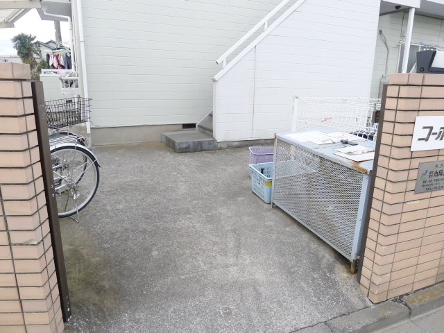 コーポジェム エントランス