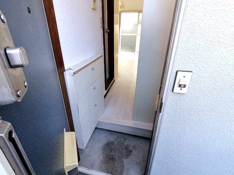 フォーハイツ 玄関