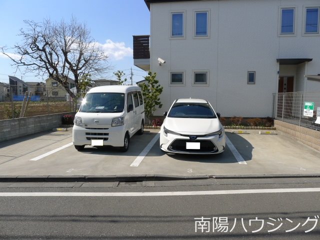 lupinus sengawa駐車場 外観