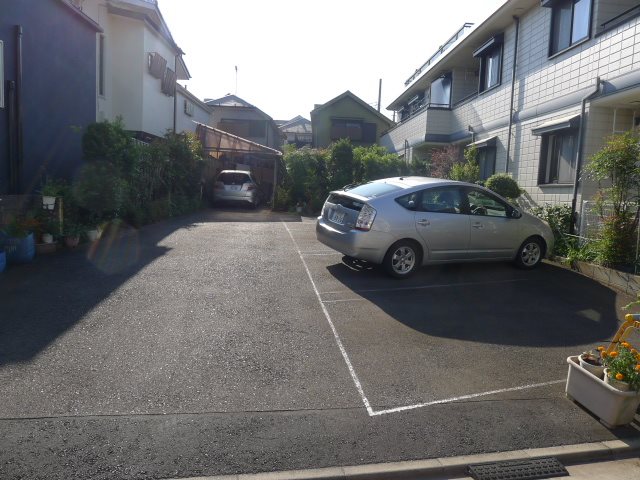 メープルアイ 駐車場