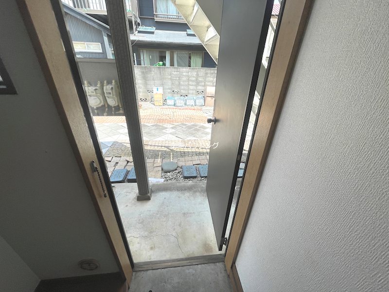 クレスト和泉 玄関