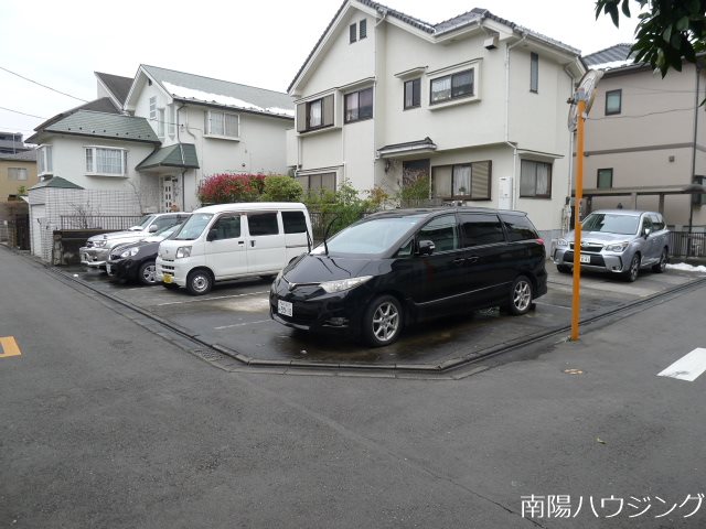 白百合駐車場 外観