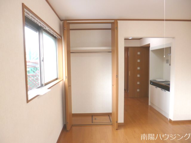 フラワーコート白糸台 収納