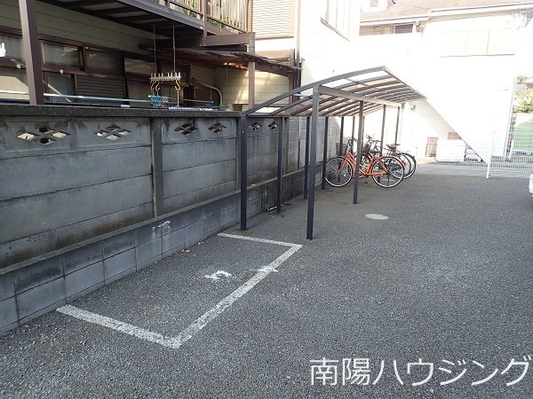 メゾンボヌール 駐車場