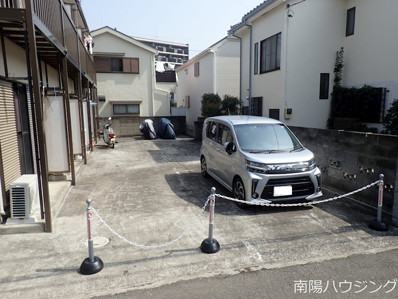 グレース和泉 駐車場