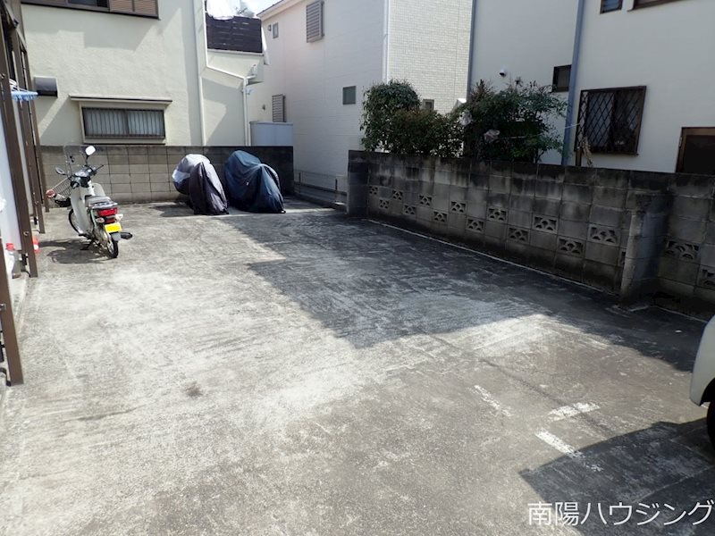 グレース和泉 駐車場