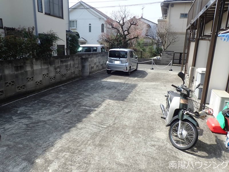 グレース和泉 駐車場