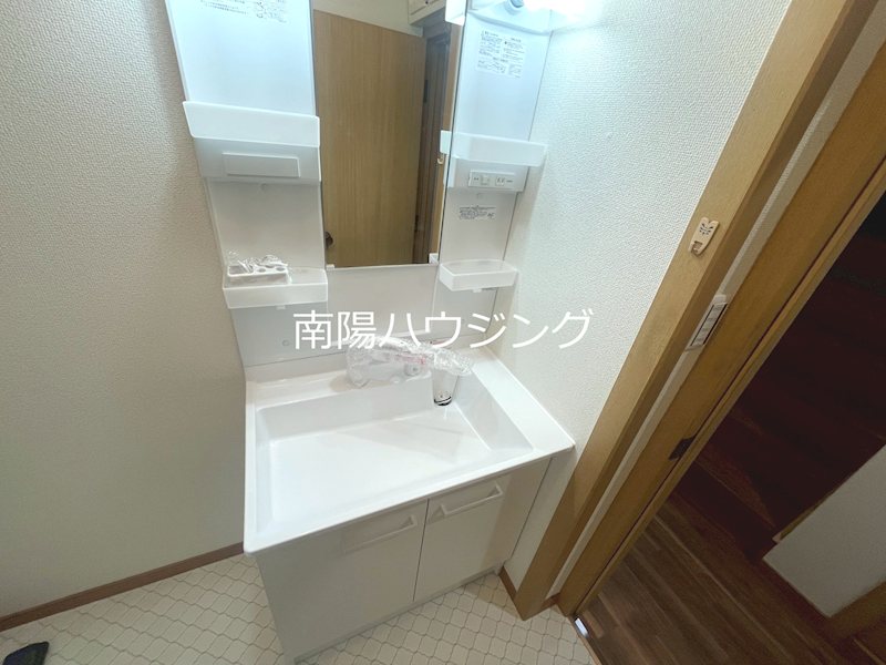 メゾネット西荻 洗面所