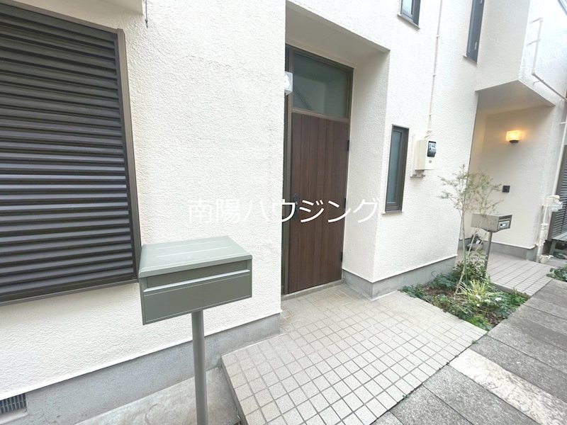 メゾネット西荻 エントランス