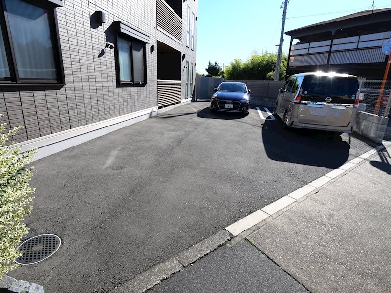 ベオーク 駐車場
