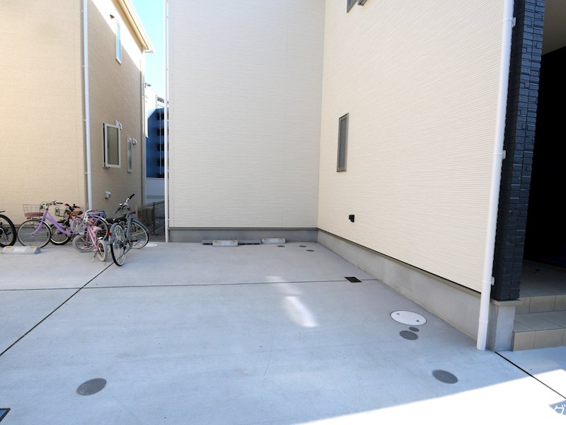 西つつじヶ丘1丁目戸建 駐車場