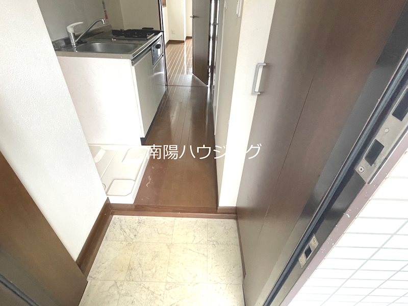 フジビル 玄関
