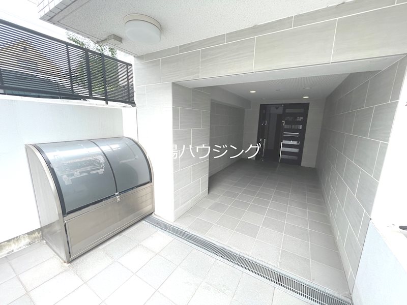 フジビル エントランス