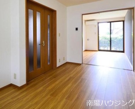 フォレスト深大寺A号館 リビング