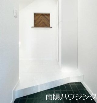 ビューラー433 玄関