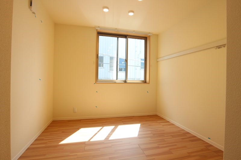 メゾン・ルーチェ ベッドルーム