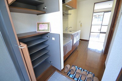 エムズコートB 玄関