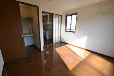 エムズコートB ベッドルーム