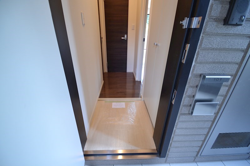 フォルス　ヴィラージュ 玄関