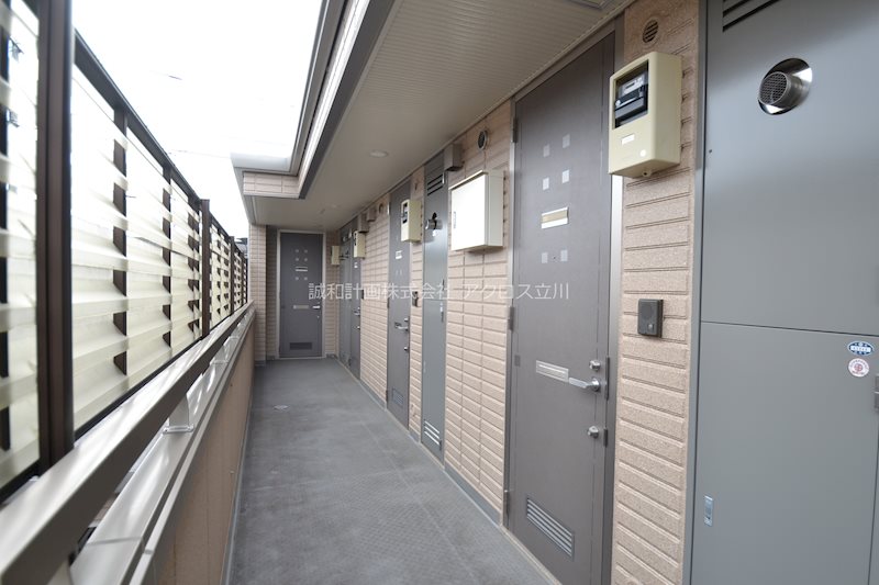 プルメリア 玄関