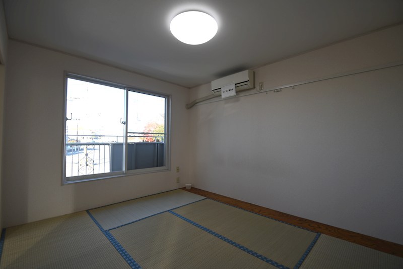 ジュネス２２ ベッドルーム