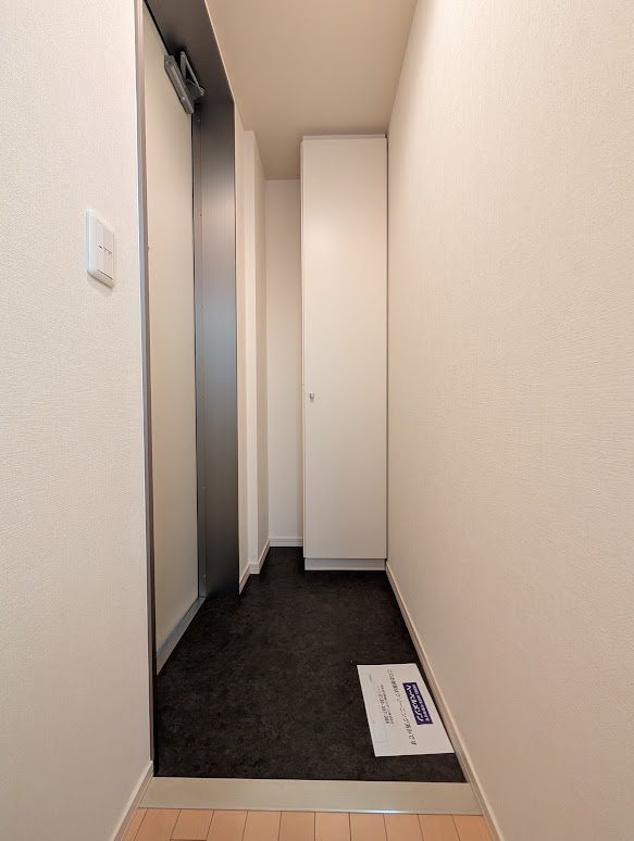 クレスト小門 玄関