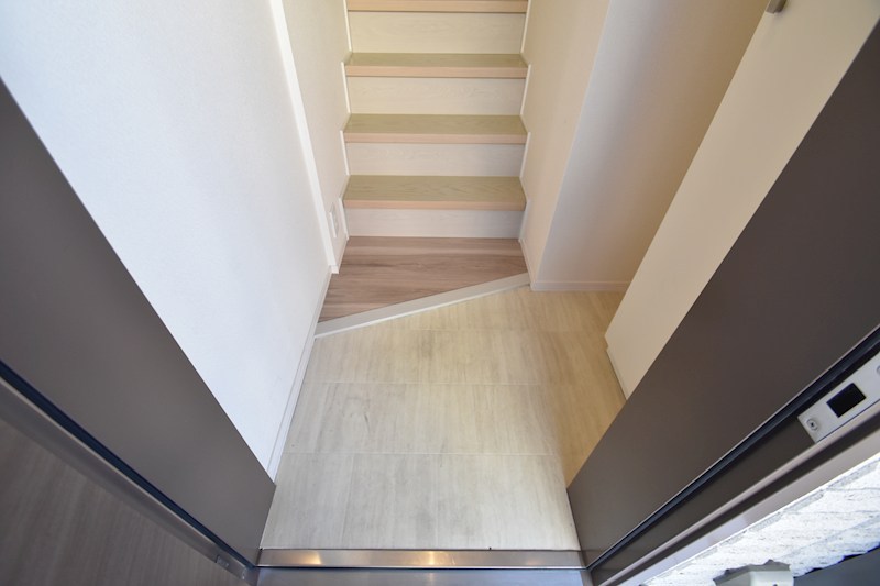 プチメゾン横山 玄関